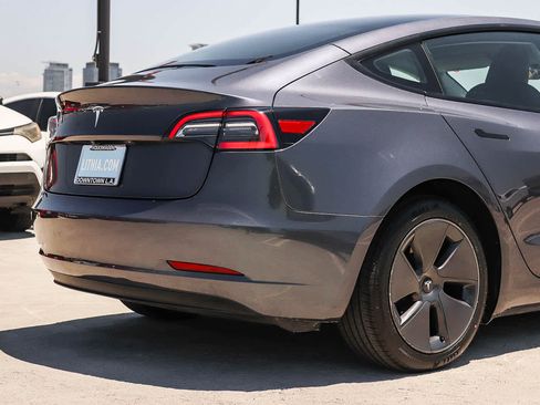 Used 2023 Tesla Model 3 Standard Range RWD image 9