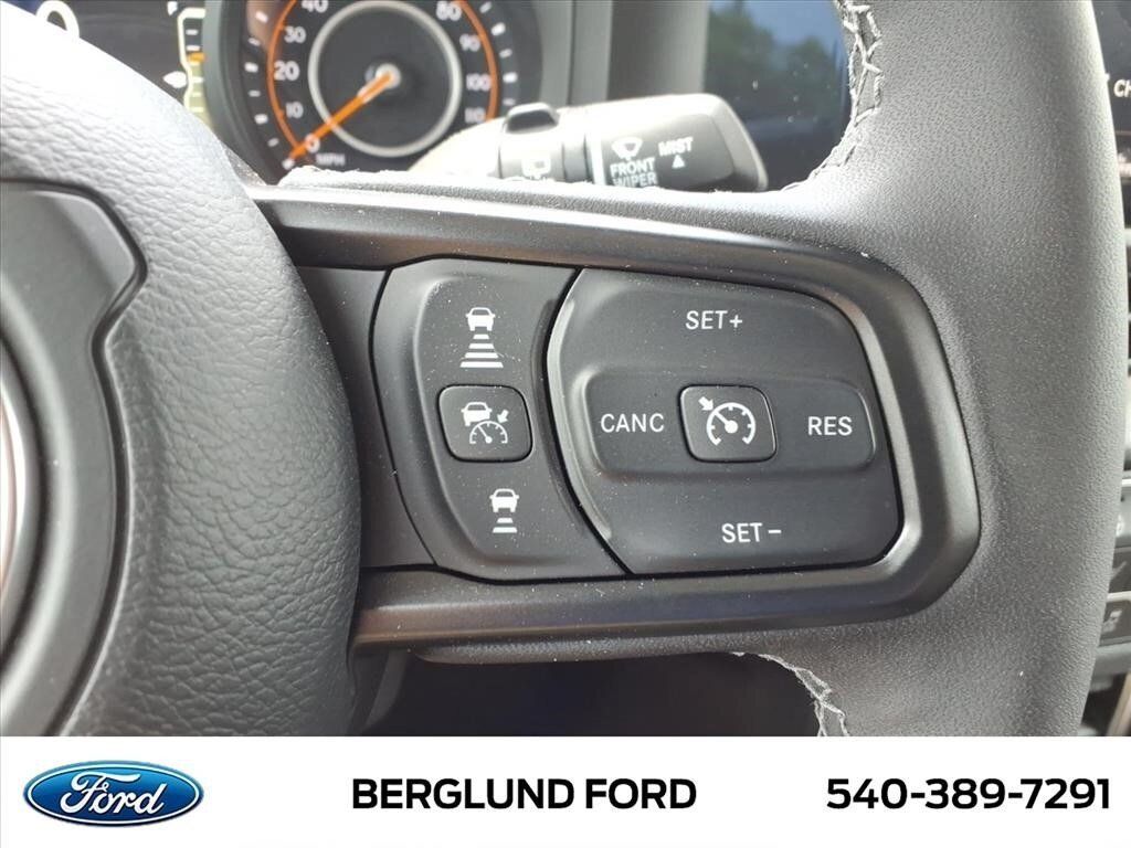 Used 2026 Jeep Wrangler Sport AWD/4WD image 33