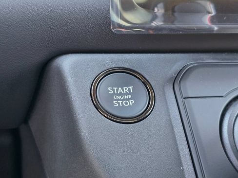 New 2026 Land Rover Defender 110 OCTA AWD/4WD image 25