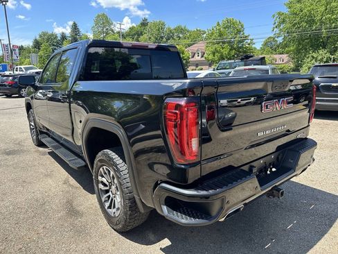Used 2020 GMC Sierra 1500 AT4 w/ AT4 Premium Package AWD/4WD image 4