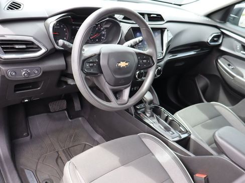 Used 2021 Chevrolet TrailBlazer LT w/ Convenience Package FWD image 5