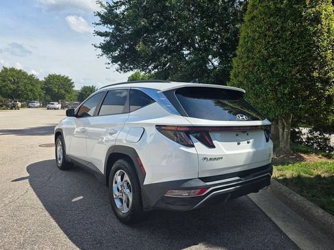 Used 2023 Hyundai Tucson SEL FWD image 3