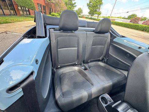 Used 2013 Volkswagen Beetle 2.5 FWD image 26