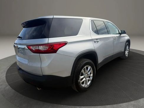 Used 2020 Chevrolet Traverse LS AWD/4WD image 5