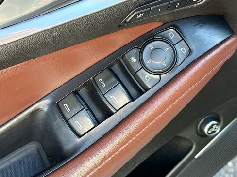 Used 2018 Buick Enclave Avenir image 18