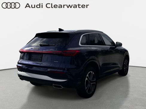 Used 2025 Audi Q5 Premium w/ Convenience Package AWD/4WD image 3