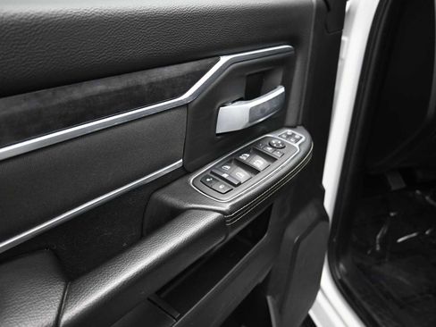 Used 2024 RAM 3500 Big Horn image 12