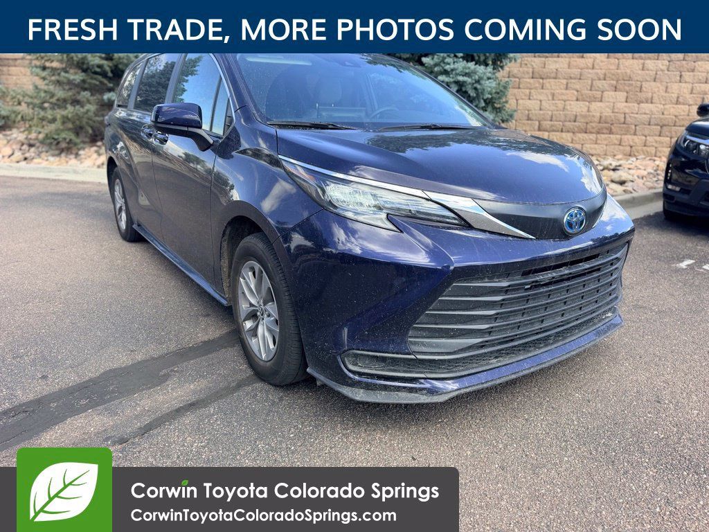 Used 2025 Toyota Sienna LE AWD/4WD 360° Tour