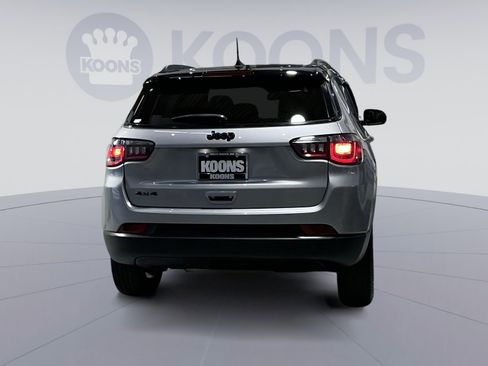 Used 2023 Jeep Compass Altitude w/ Convenience Group image 15