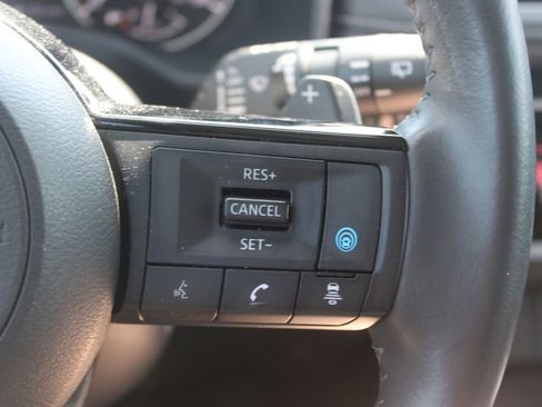 Used 2021 Nissan Rogue SL w/ Premium Package image 23