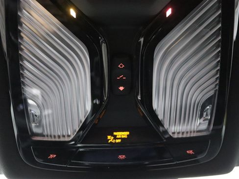 Used 2019 BMW 330i xDrive Sedan w/ Premium Package image 38