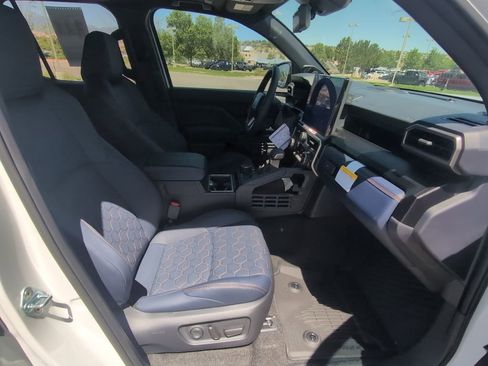Used 2026 Toyota 4Runner Platinum AWD/4WD image 26