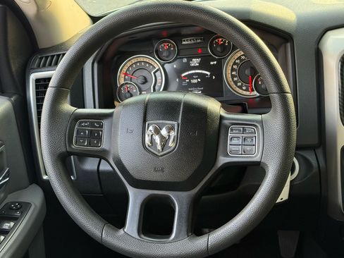 Used 2018 RAM 1500 Classic SLT image 12