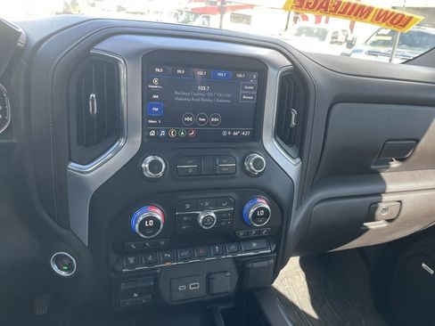 Used 2022 GMC Sierra 3500 SLT w/ SLT Premium Package image 27