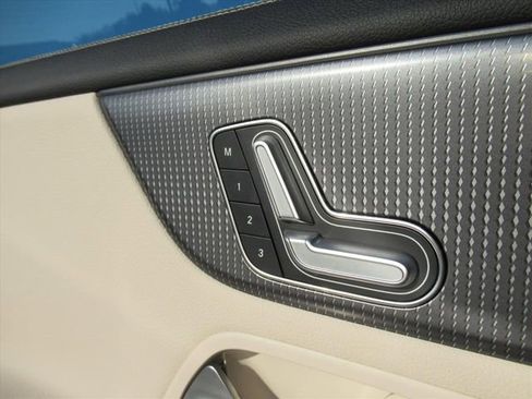 Used 2021 Mercedes-Benz GLA 250 image 25