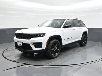 Used 2023 Jeep Grand Cherokee Altitude
