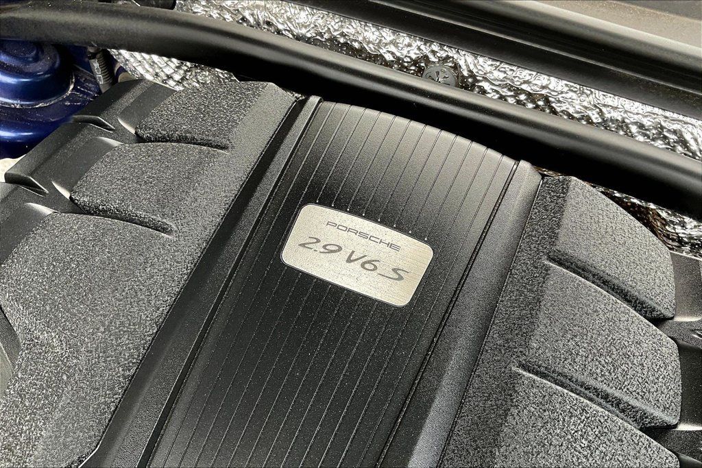 Used 2022 Porsche Macan S AWD/4WD image 30