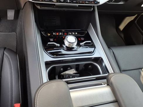 New 2026 Jeep Grand Wagoneer Limited AWD/4WD image 16