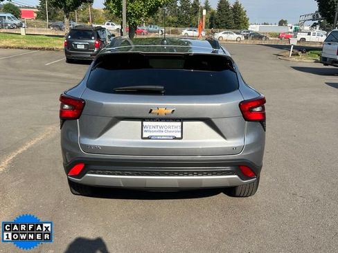 Used 2025 Chevrolet Trax LT w/ LT Convenience Package FWD image 6