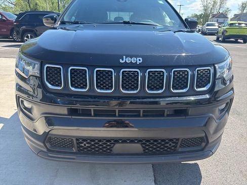 Certified 2023 Jeep Compass Latitude w/ Convenience Group AWD/4WD image 13