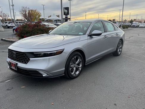 Used 2023 Honda Accord EX image 9