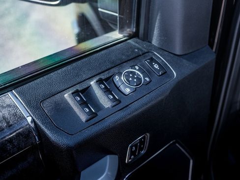 Used 2018 Ford F250 Lariat w/ Lariat Ultimate Package image 14