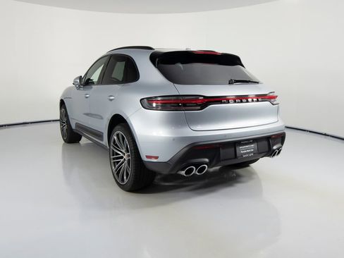 Certified 2026 Porsche Macan AWD/4WD image 3