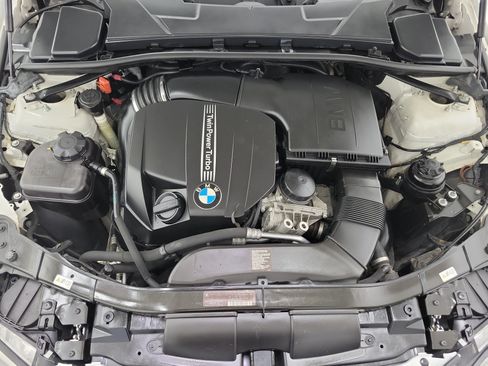 Used 2013 BMW 335i Convertible RWD image 9