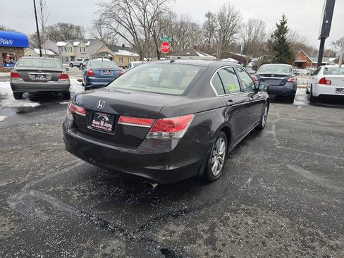 Used 2011 Honda Accord EX-L image 8