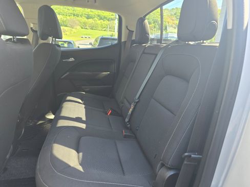 Used 2019 Chevrolet Colorado LT w/ LT Convenience Package AWD/4WD image 10