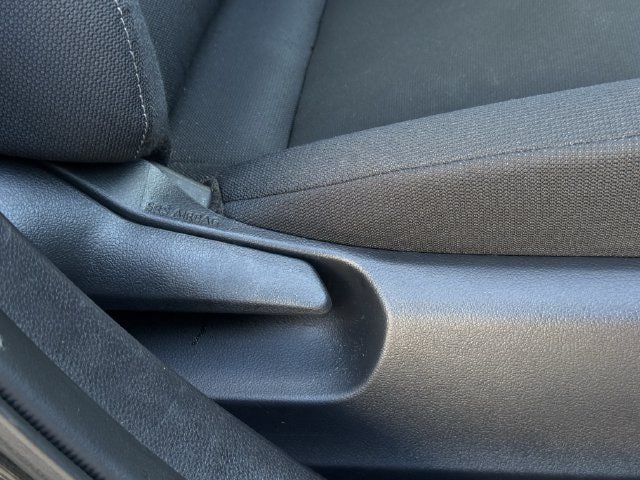 Used 2025 Toyota Corolla LE FWD image 28