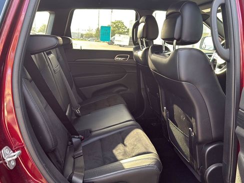 Used 2021 Jeep Grand Cherokee Altitude AWD/4WD image 11