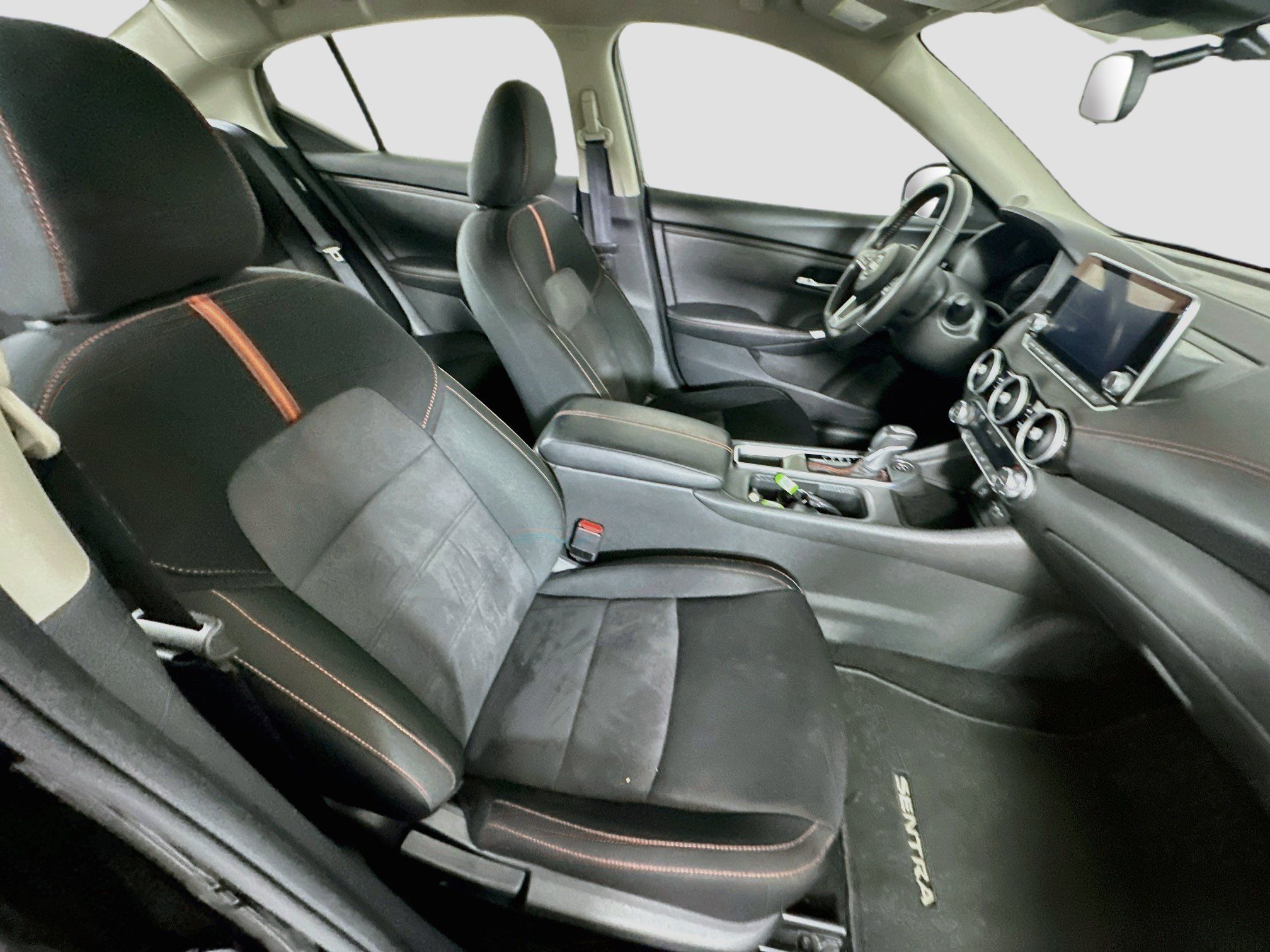 Used 2025 Nissan Sentra SR FWD image 29
