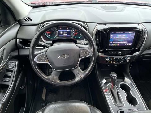 Used 2020 Chevrolet Traverse RS image 12