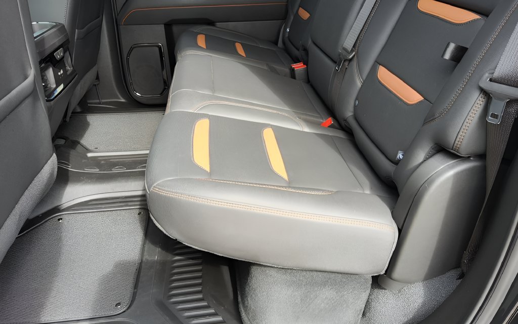 Used 2023 GMC Sierra 1500 AT4 w/ AT4 Premium Package AWD/4WD image 29