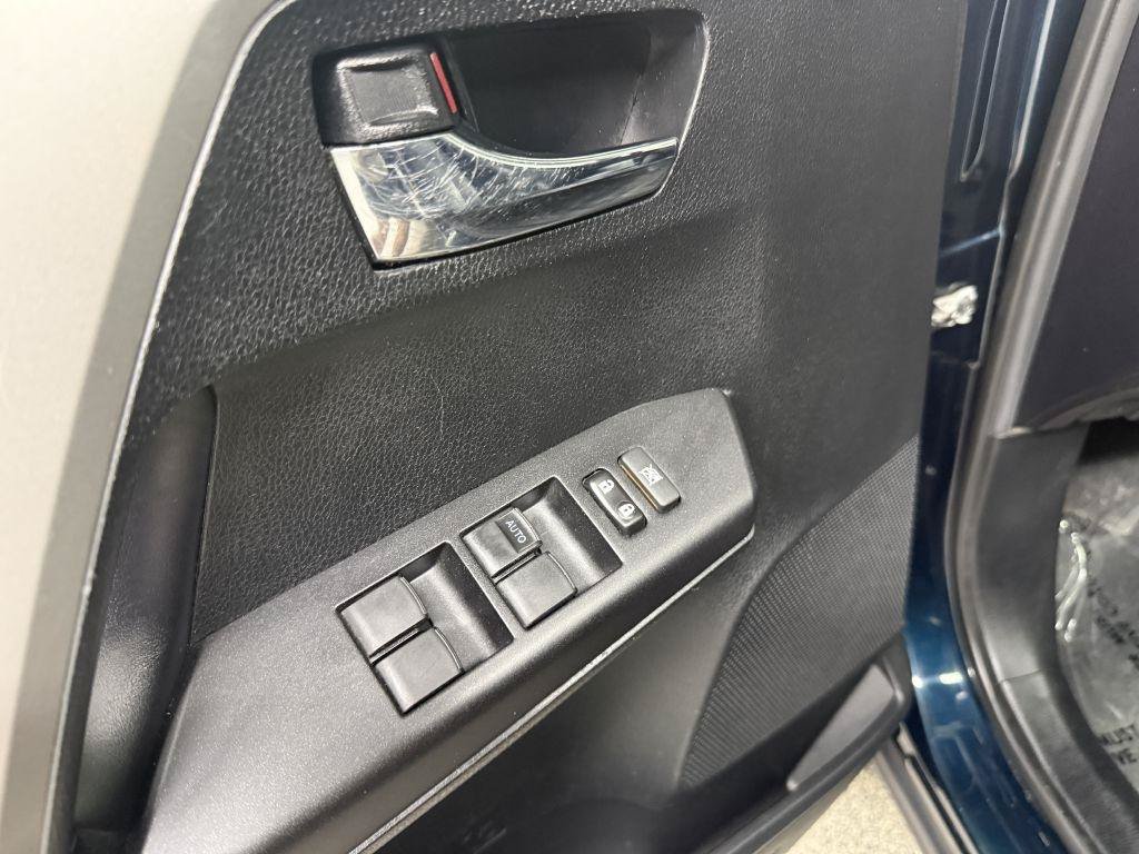 Used 2018 Toyota RAV4 XLE AWD/4WD image 23