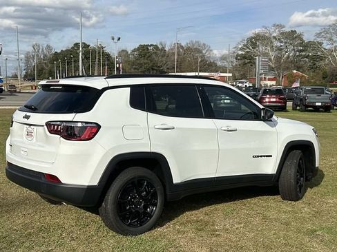 New 2026 Jeep Compass Latitude AWD/4WD image 14