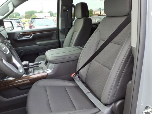 Used 2024 GMC Sierra 1500 Elevation image 15