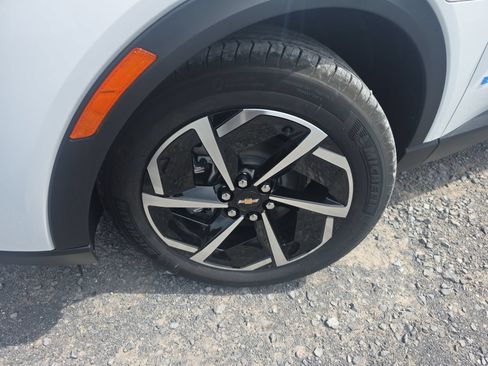 New 2026 Chevrolet Equinox EV LT FWD image 13