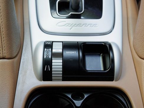 Used 2008 Porsche Cayenne S image 15