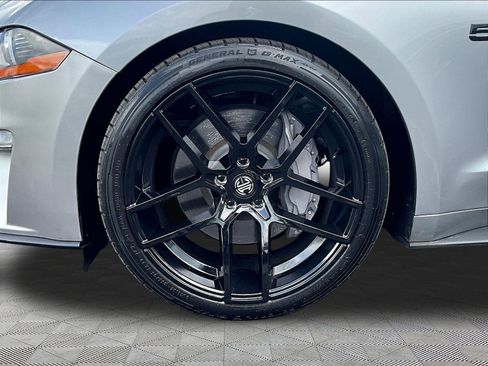 Used 2021 Ford Mustang GT w/ Black Accent Package RWD image 33
