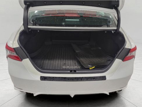 Used 2023 Toyota Camry XSE w/ Cold Weather Package image 15