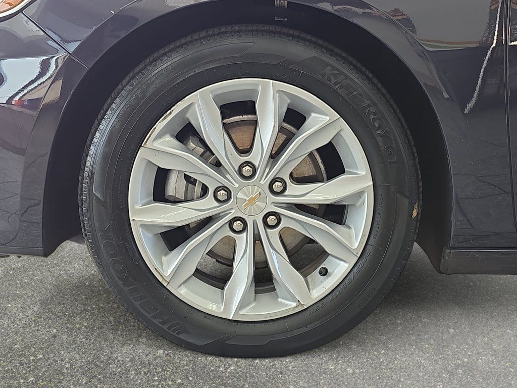 Used 2025 Chevrolet Malibu LT FWD image 28