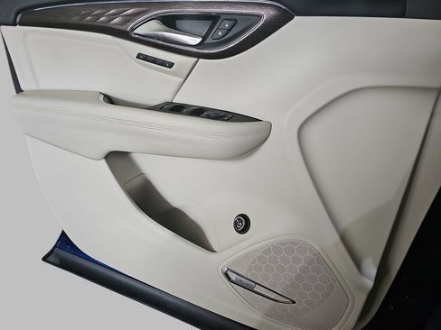 Certified 2023 Buick Envision Avenir AWD/4WD image 33