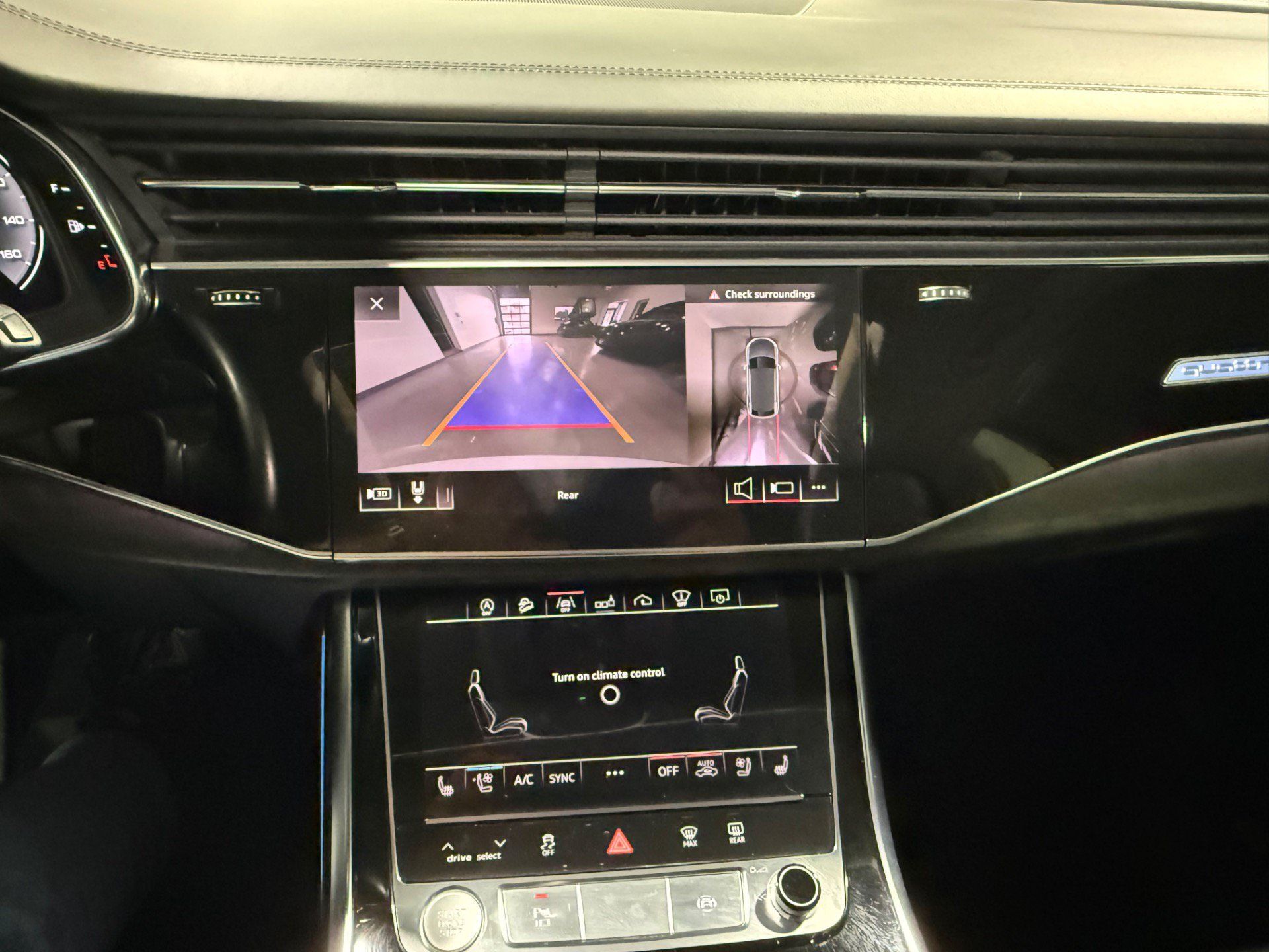 Used 2019 Audi Q8 Prestige w/ Luxury Package AWD/4WD image 40