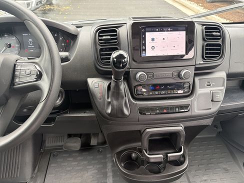 Used 2025 RAM ProMaster 2500 w/ Convenience Group FWD image 29