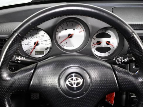 Used 2000 Toyota MR2 image 37