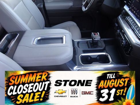 Certified 2022 Chevrolet Silverado 1500 LTZ w/ Technology Package AWD/4WD image 18