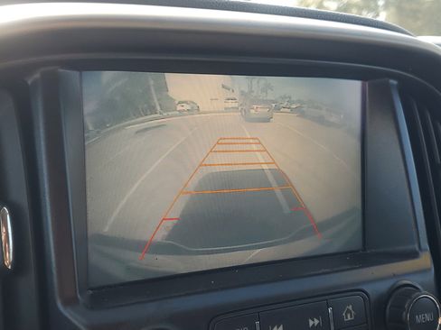 Used 2016 Chevrolet Colorado Z71 image 25