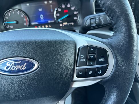 Used 2023 Ford Explorer XLT w/ Equipment Group 202A AWD/4WD image 29